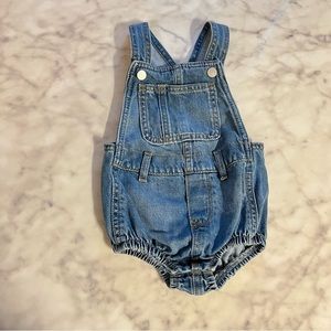 Unisex jean shortall romper for baby
size 18-24 m